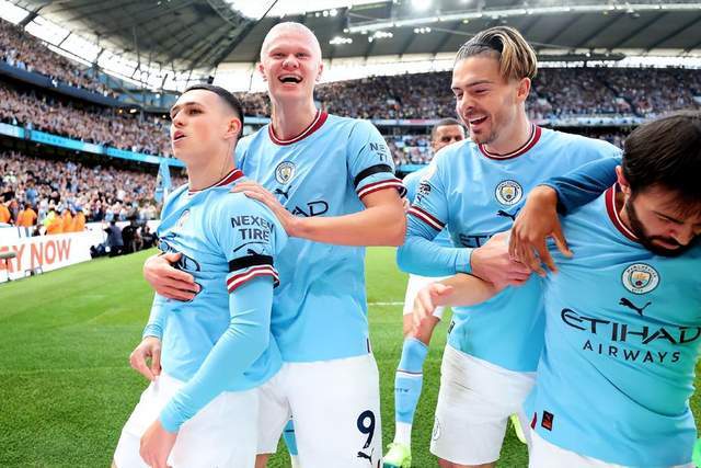 詹姆斯连4场三双浓眉40+12 湖人险胜马刺4连胜